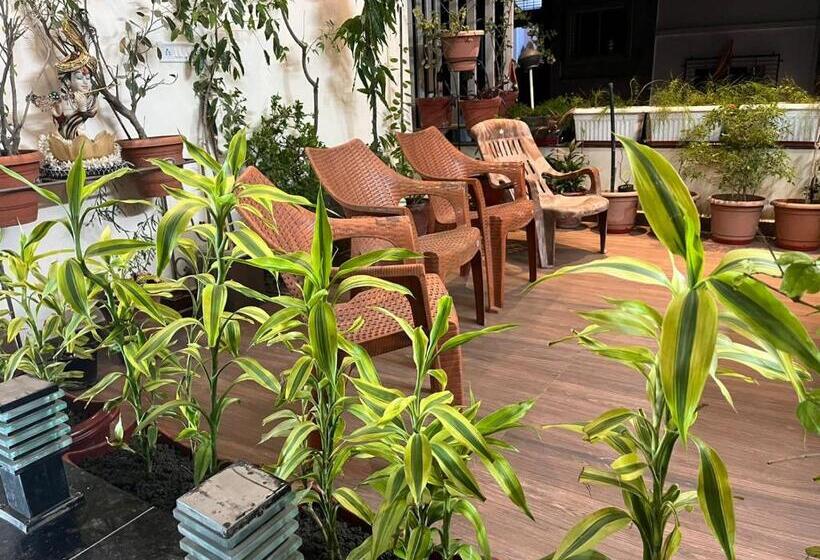 פנסיון Shivashray Luxury Stays & Inn