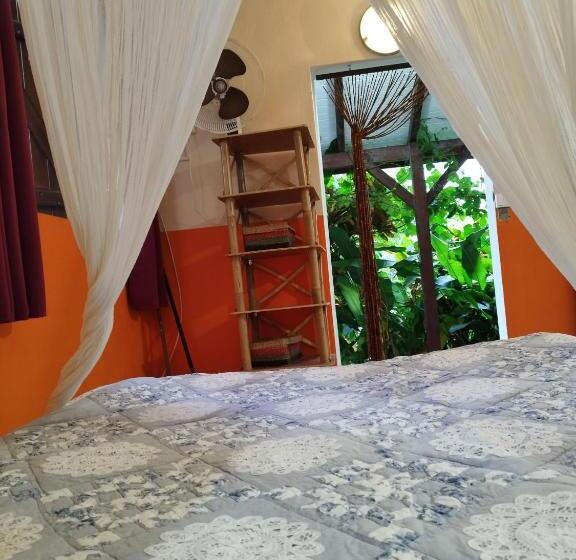 Tikazalou Eco Hostel