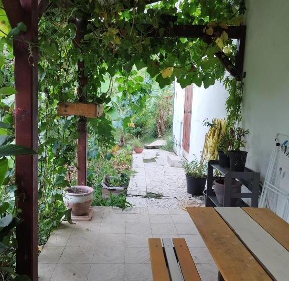 Tikazalou Eco Hostel