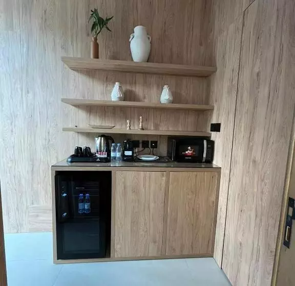 قمر للاجنحة الفندقية