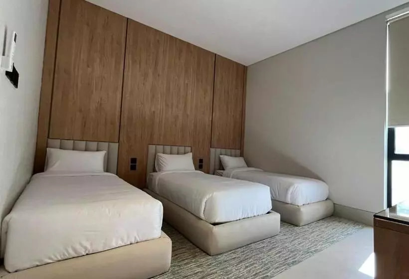 قمر للاجنحة الفندقية