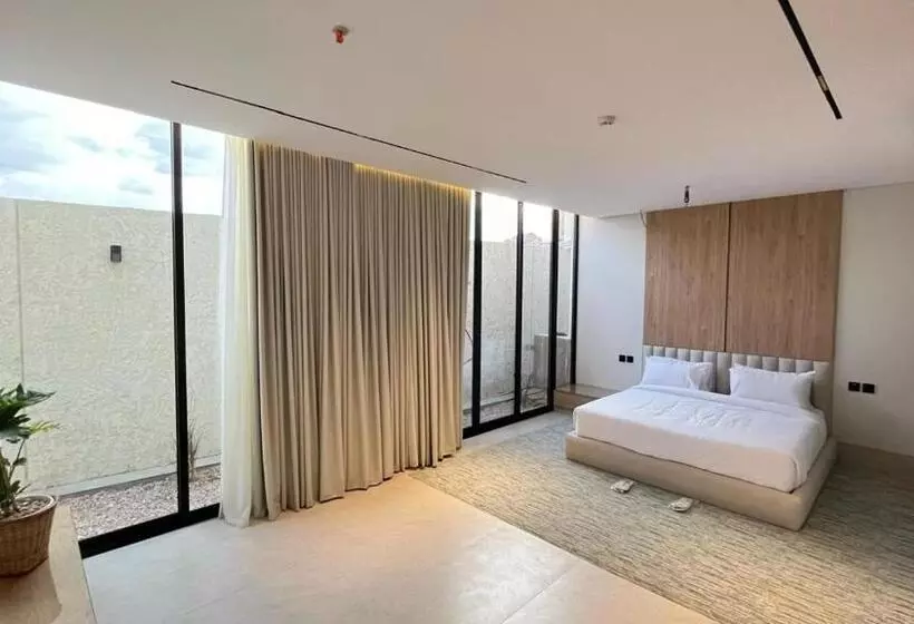 قمر للاجنحة الفندقية