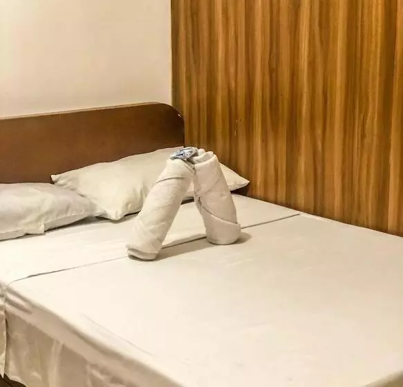 هاستل Leila Pension House