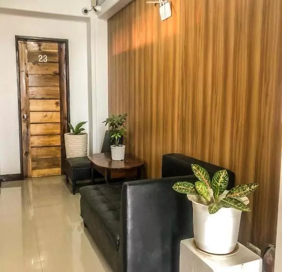 هاستل Leila Pension House