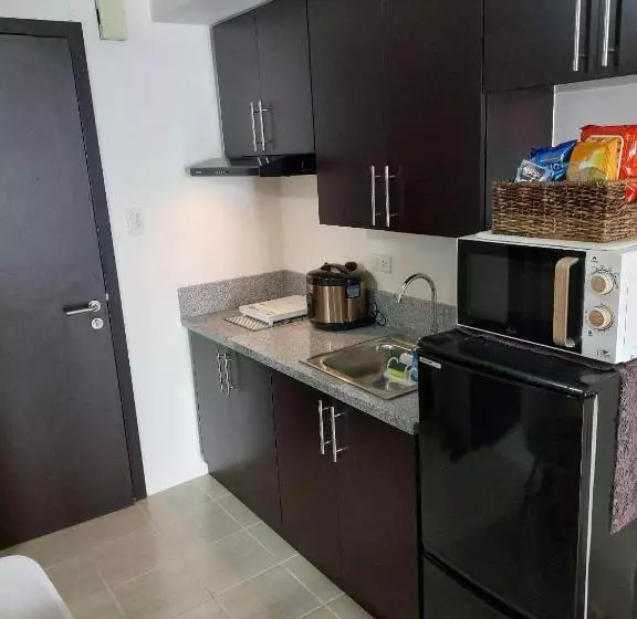 Chill Spot Staycation In Pasig