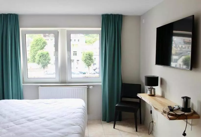 Hotelli Maison De Vacances Bouillon 36 Personnes