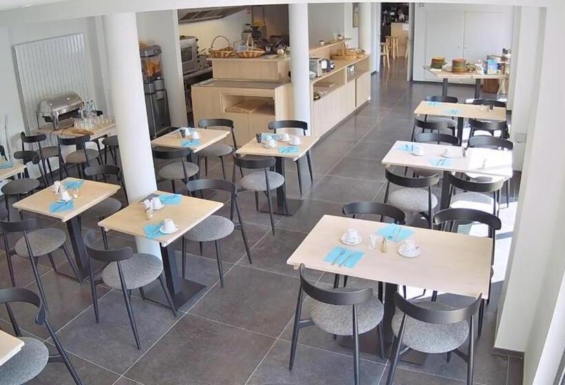 هتل Maison De Vacances Bouillon 36 Personnes