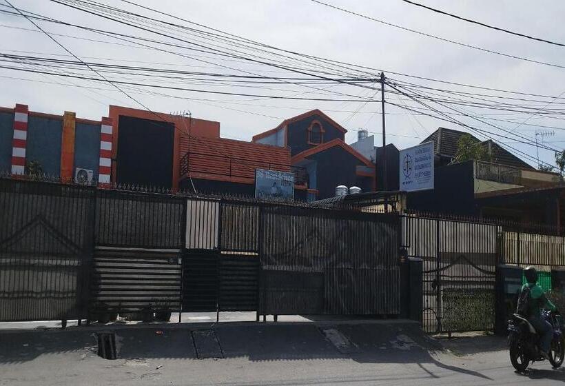 Otel Oyo 94157 38 Residence