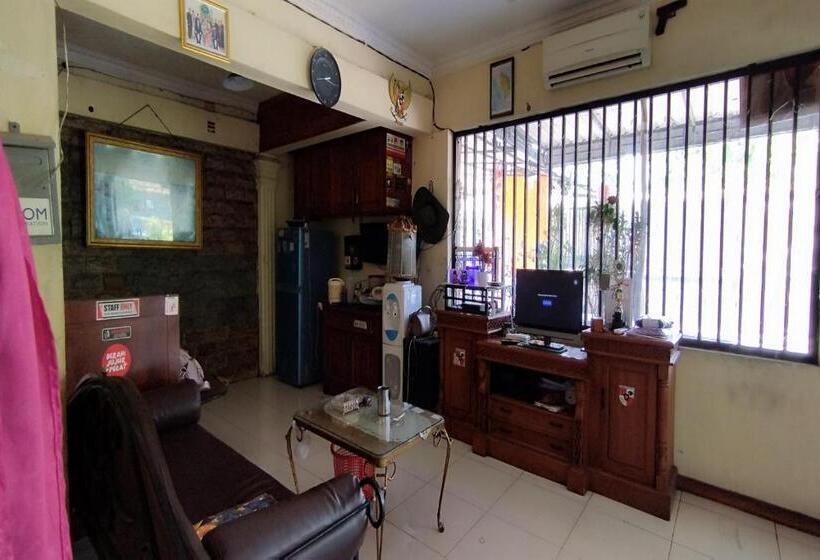 Otel Oyo 94157 38 Residence