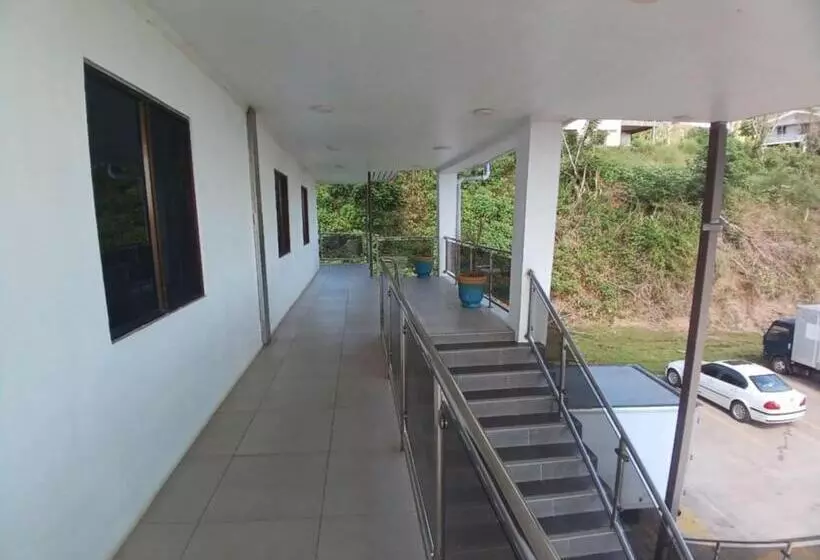 Hotelli White Diamond Apartments