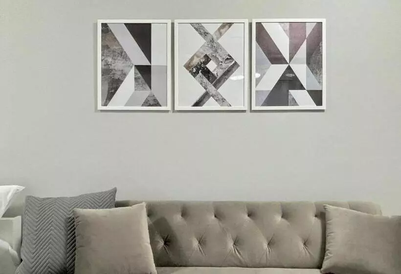 Neighbor S Hotel 西十日市