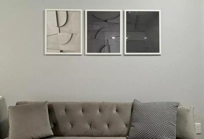 Neighbor S Hotel 西十日市