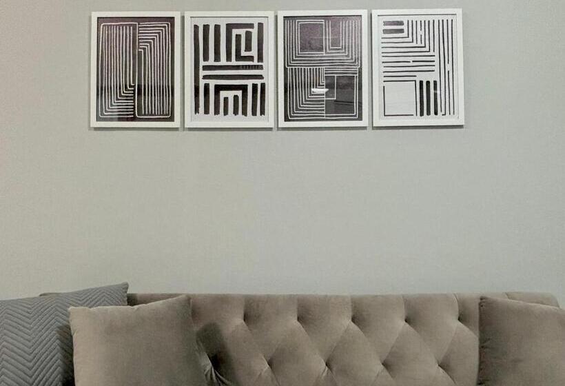 Neighbor S Hotel 西十日市