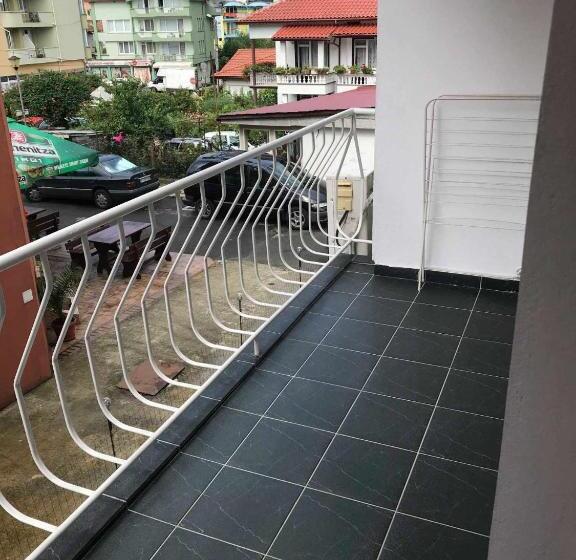 بنسيون стаи за гости ники тити