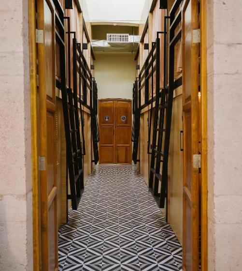 بنسيون Bodegante Hostal 3