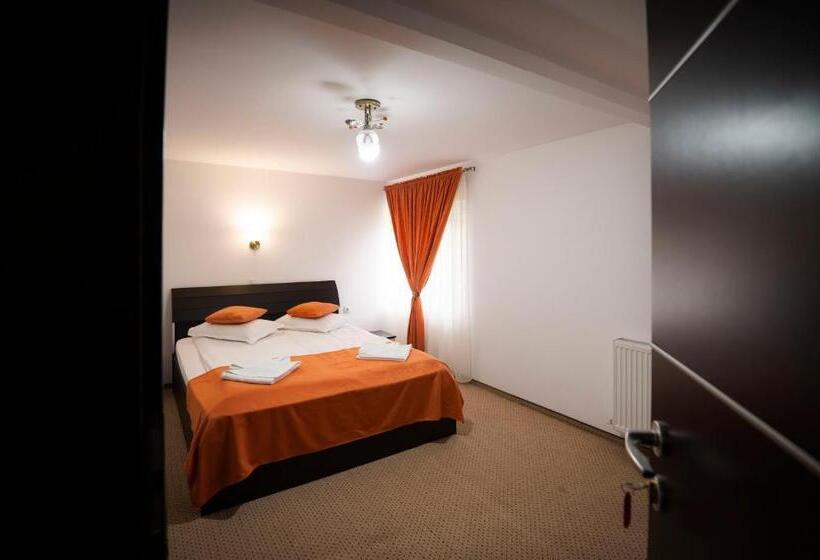 پانسیون Roua Muntelui