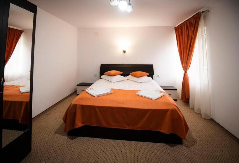 پانسیون Roua Muntelui