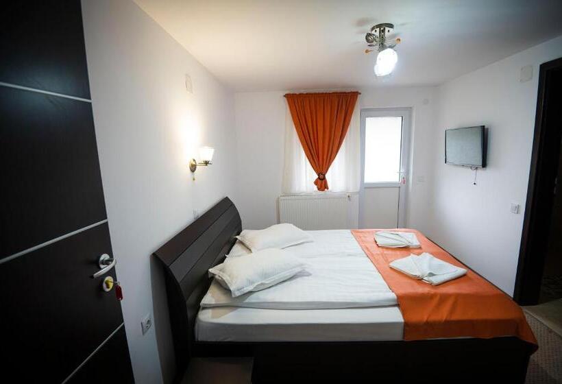 پانسیون Roua Muntelui