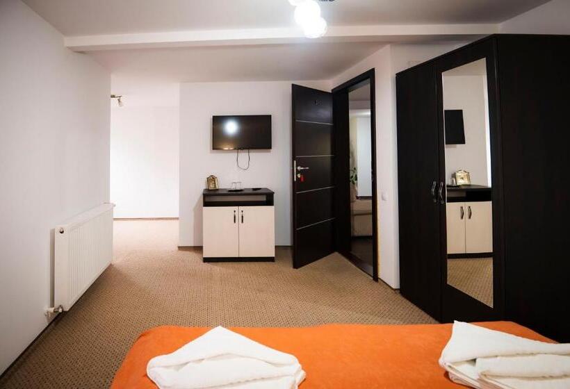 پانسیون Roua Muntelui