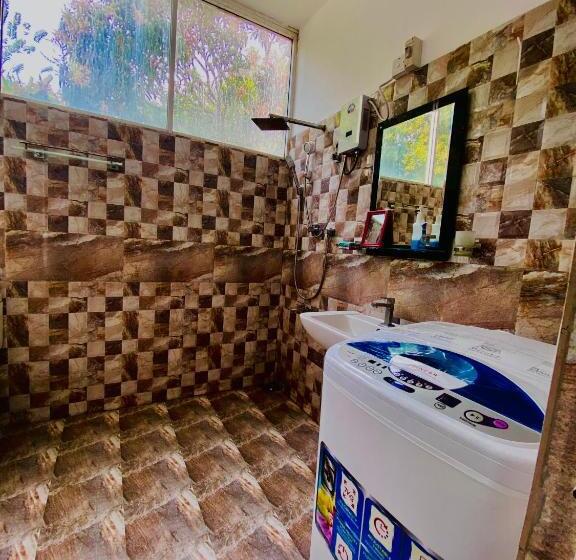 بنسيون Triangle Villa