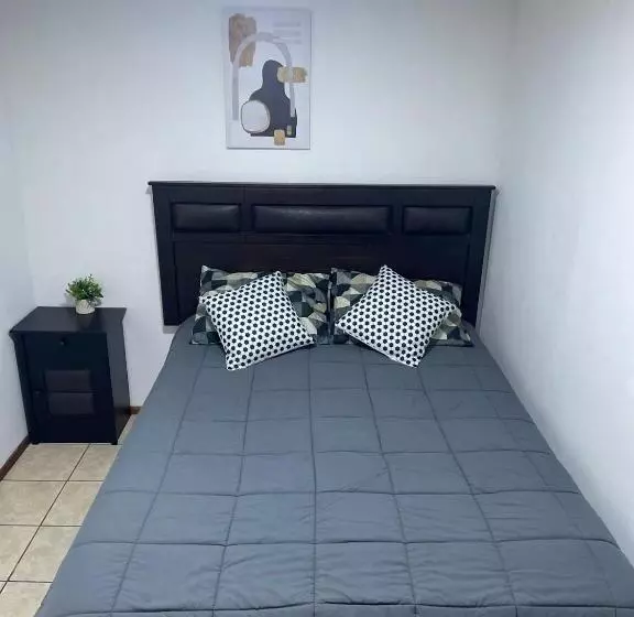 Retkeilymaja Alojamiento Puente Alto