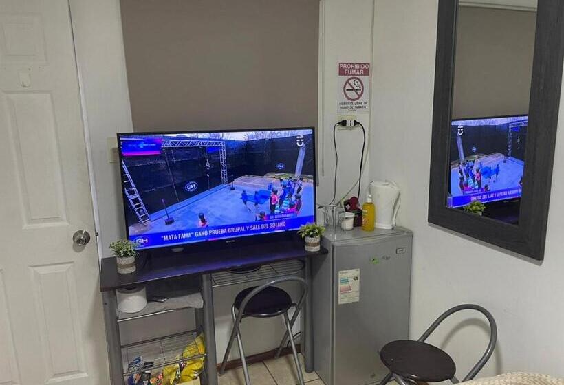 ユースホステル Alojamiento Puente Alto