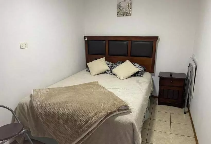 Retkeilymaja Alojamiento Puente Alto