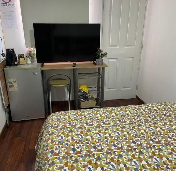 ユースホステル Alojamiento Puente Alto