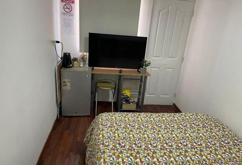 ユースホステル Alojamiento Puente Alto