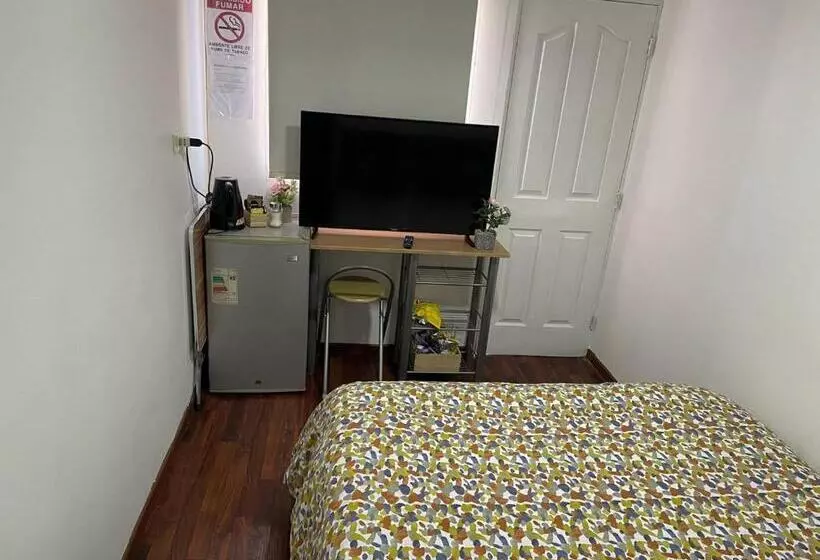 Retkeilymaja Alojamiento Puente Alto