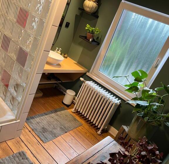 تختخواب و صبحانه Maison Grandjean