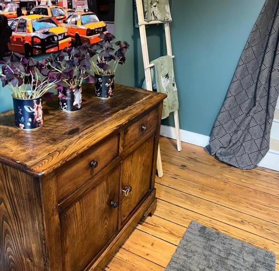 تختخواب و صبحانه Maison Grandjean