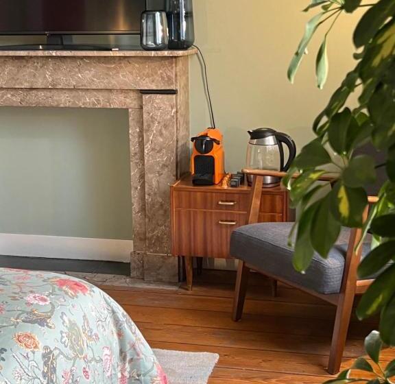 تختخواب و صبحانه Maison Grandjean