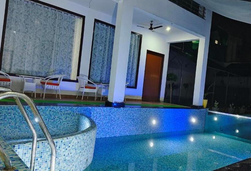 هتل Aqua Heaven Resort