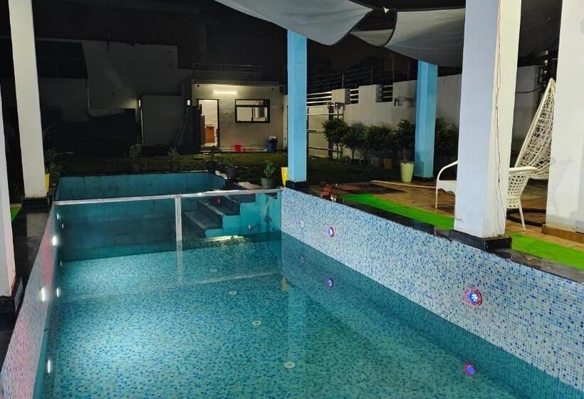 هتل Aqua Heaven Resort