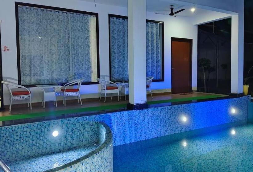 هتل Aqua Heaven Resort