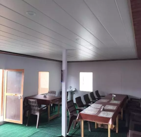 ホテル Ibex Spangri Cottage