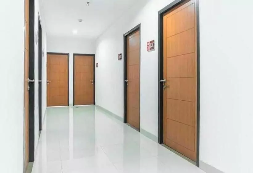 ホテル Oyo 94169 Flamboyan Harapan Indah