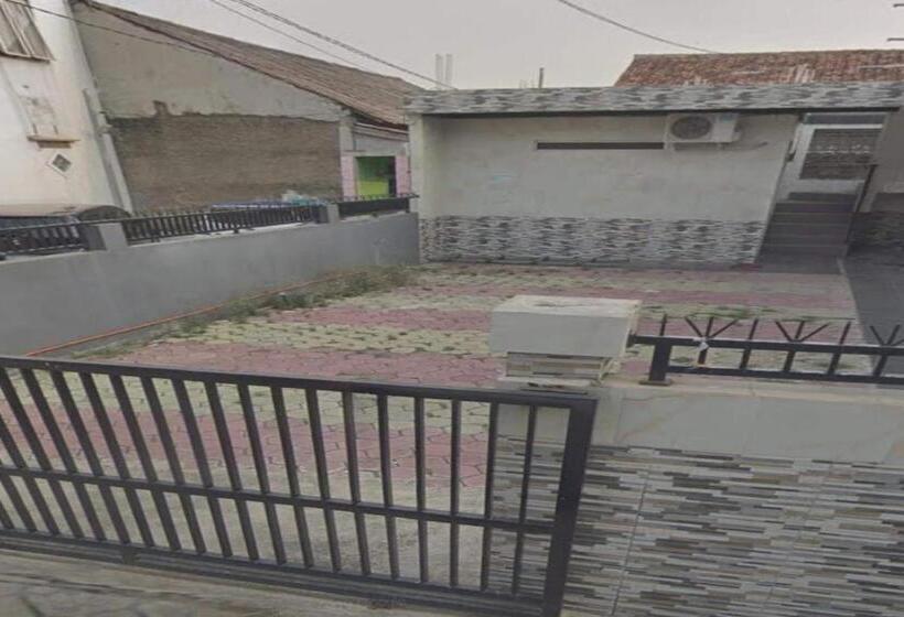 Hotell Oyo 94169 Flamboyan Harapan Indah