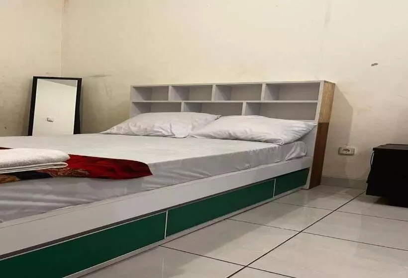 ホテル Oyo 94169 Flamboyan Harapan Indah