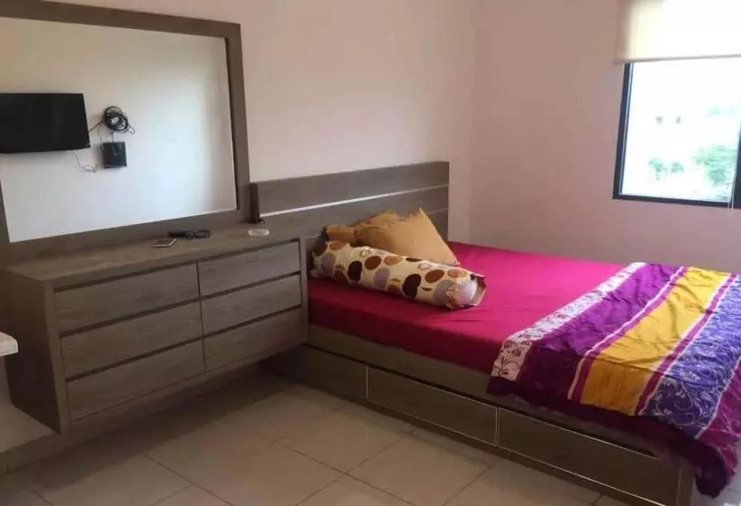 ホテル Oyo 94169 Flamboyan Harapan Indah