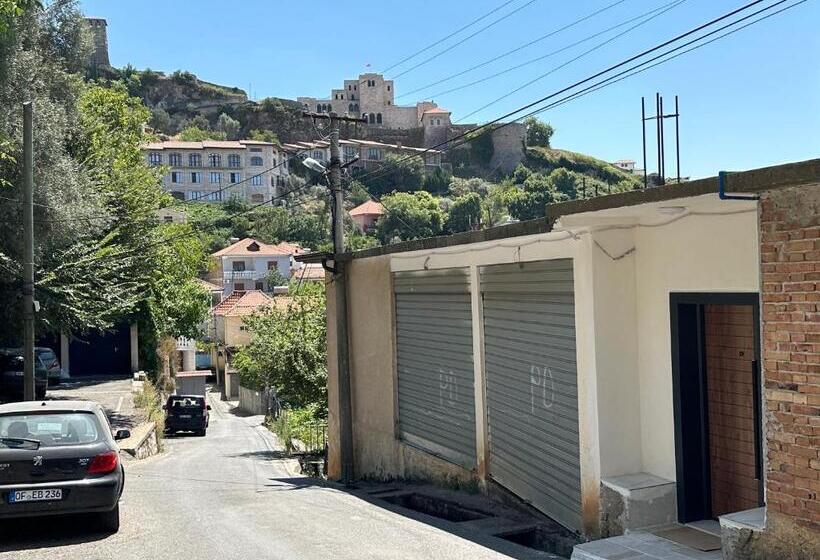 پانسیون Guni Inn