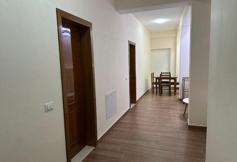 پانسیون Guni Inn