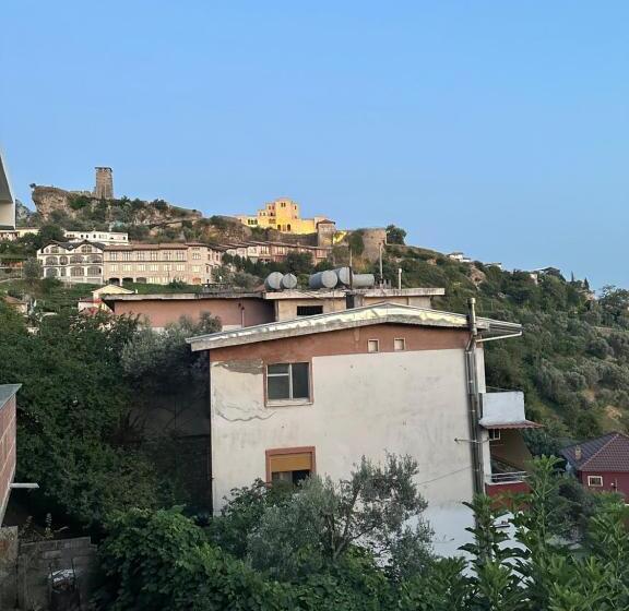 پانسیون Guni Inn