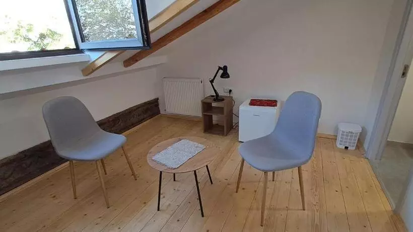 پانسیون King S Neighbours