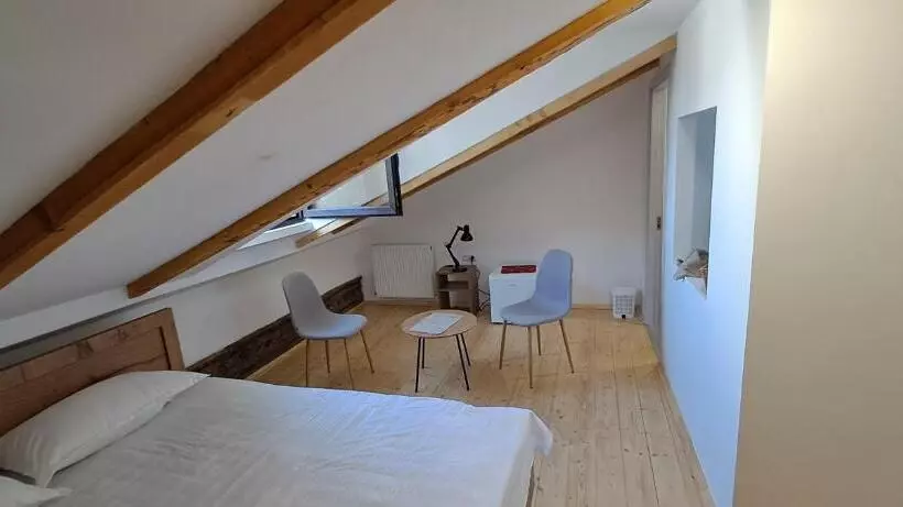 پانسیون King S Neighbours