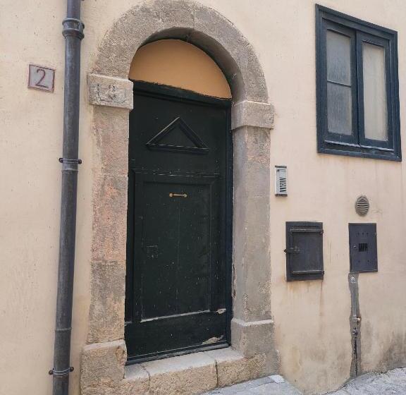 צימר A P E House