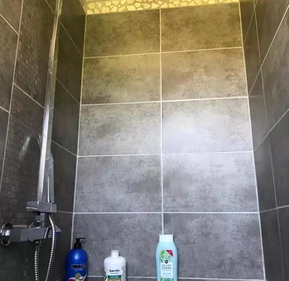 ベッドアンドブレックファースト Aux Bois De Cerf