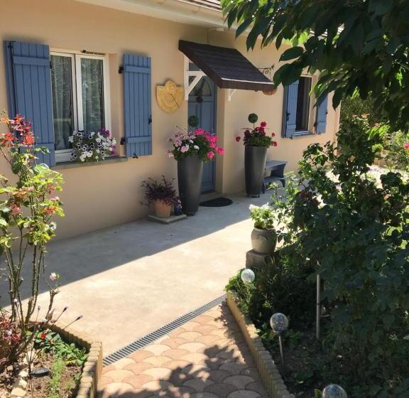 민박 Aux Bois De Cerf