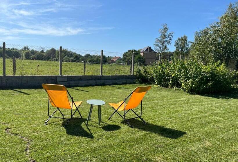 تختخواب و صبحانه L Hirondelle Du Printemps 2